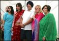 Trying out traditional Indian dress at Swindon Mela 10D CAN_4389.jpg
