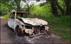 Burnt out car Riverside Valley Park Exeter P5170005.JPG