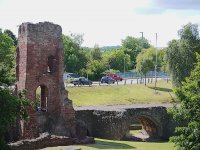 Old Exe bridge and gate house 1200995.JPG