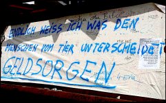 Money worries sign in Worgle R1_02357.JPG