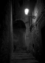 alleylight.jpg