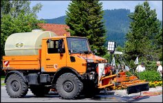 Road cleaning truck in Seefeld B0118.JPG