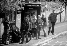 Bus queue Heavitree Road Exeter P1230898.jpg