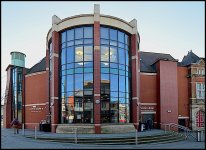 Swindon Library D5100 15011901.jpg