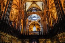 edit barcelona cathedral.jpg