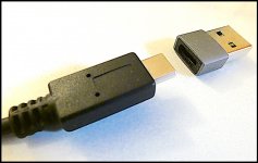 USB to USB-C adapter FZ82 P1010205.JPG