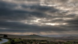 002 Kings Tor God Beams 01-8131 PS Adj upload.JPG