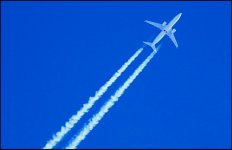 Airliner vapour trail in blue sky G9 P1013771.JPG