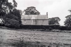 edit zenit e hp5 house next to church smaller.jpg