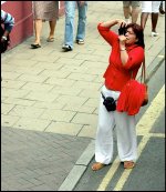 Woman photographer Oxford Canon 10D 4442.jpg