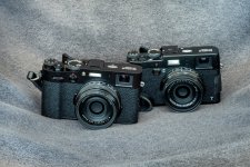 002 Fuji Siblings 02-0101 PS Adj Upload.jpg