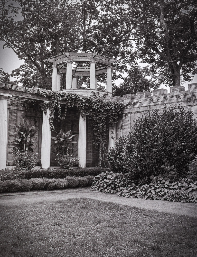 B&W Film-01254.jpg