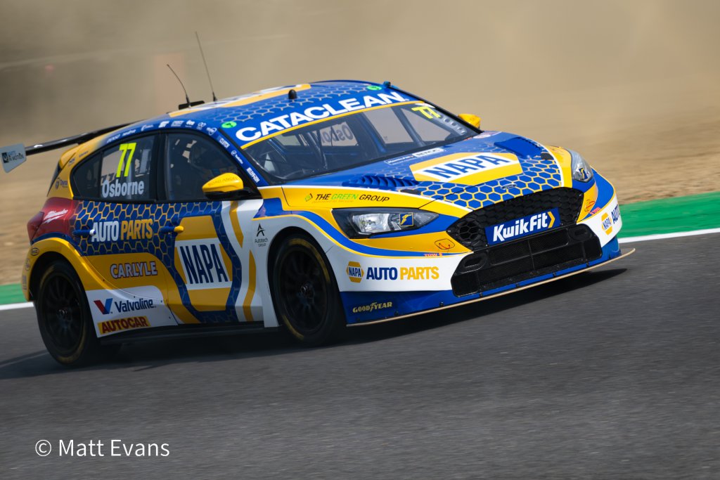 BTCC Brands Hatch-13.jpg
