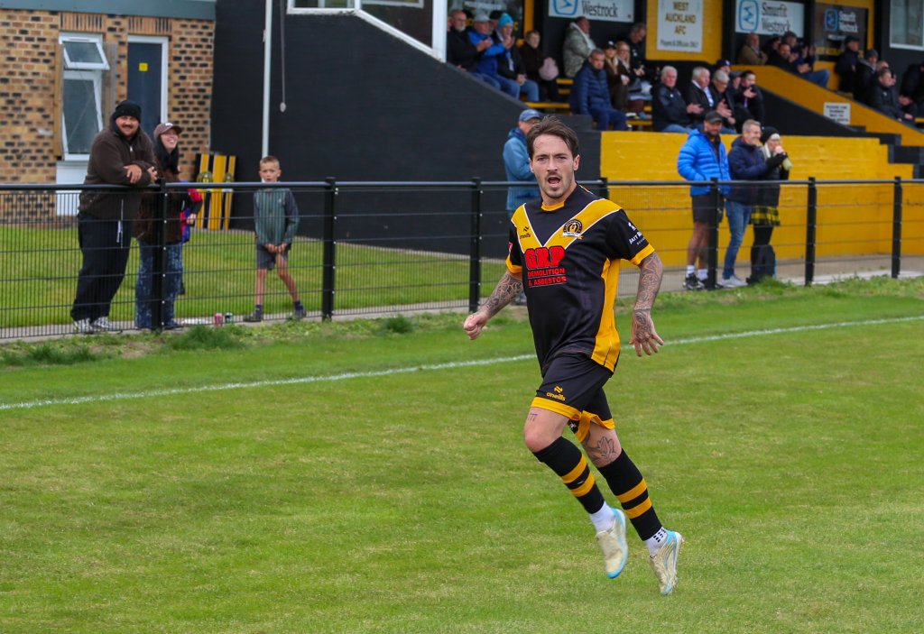 West 2 v 1 Consett (79).jpg