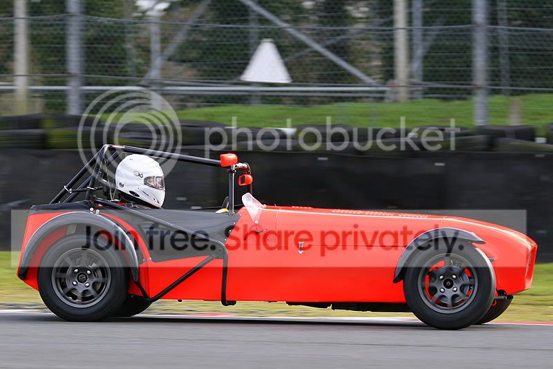 oulton010308024.jpg