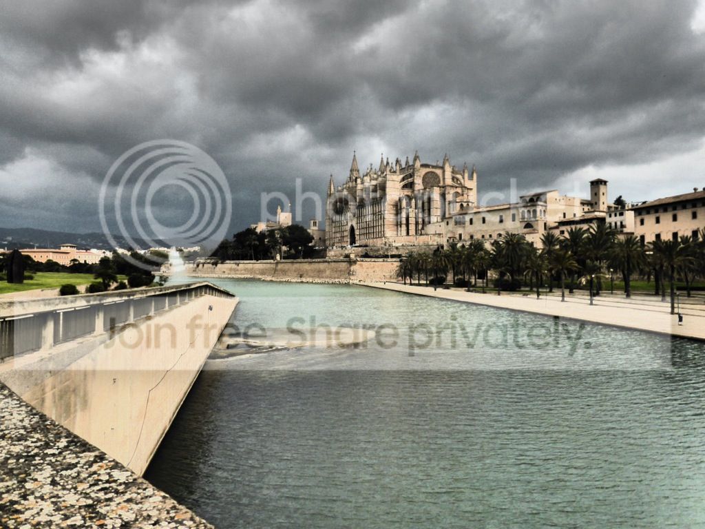 PalmaCathedralImpressiveArtEffect_zpsc6d08632.jpg