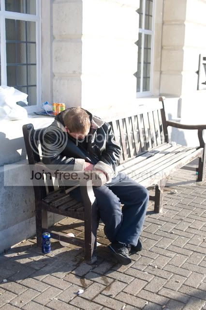 homeless2033.jpg