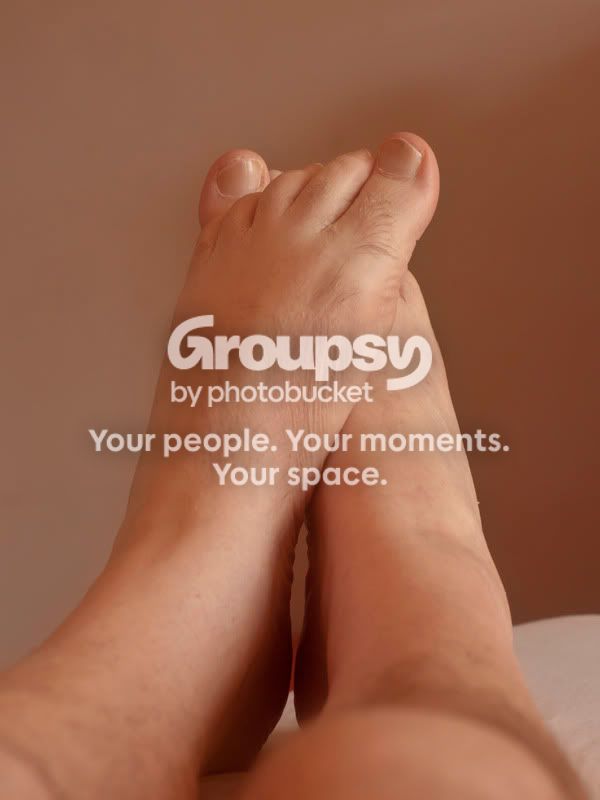 feet2S.jpg