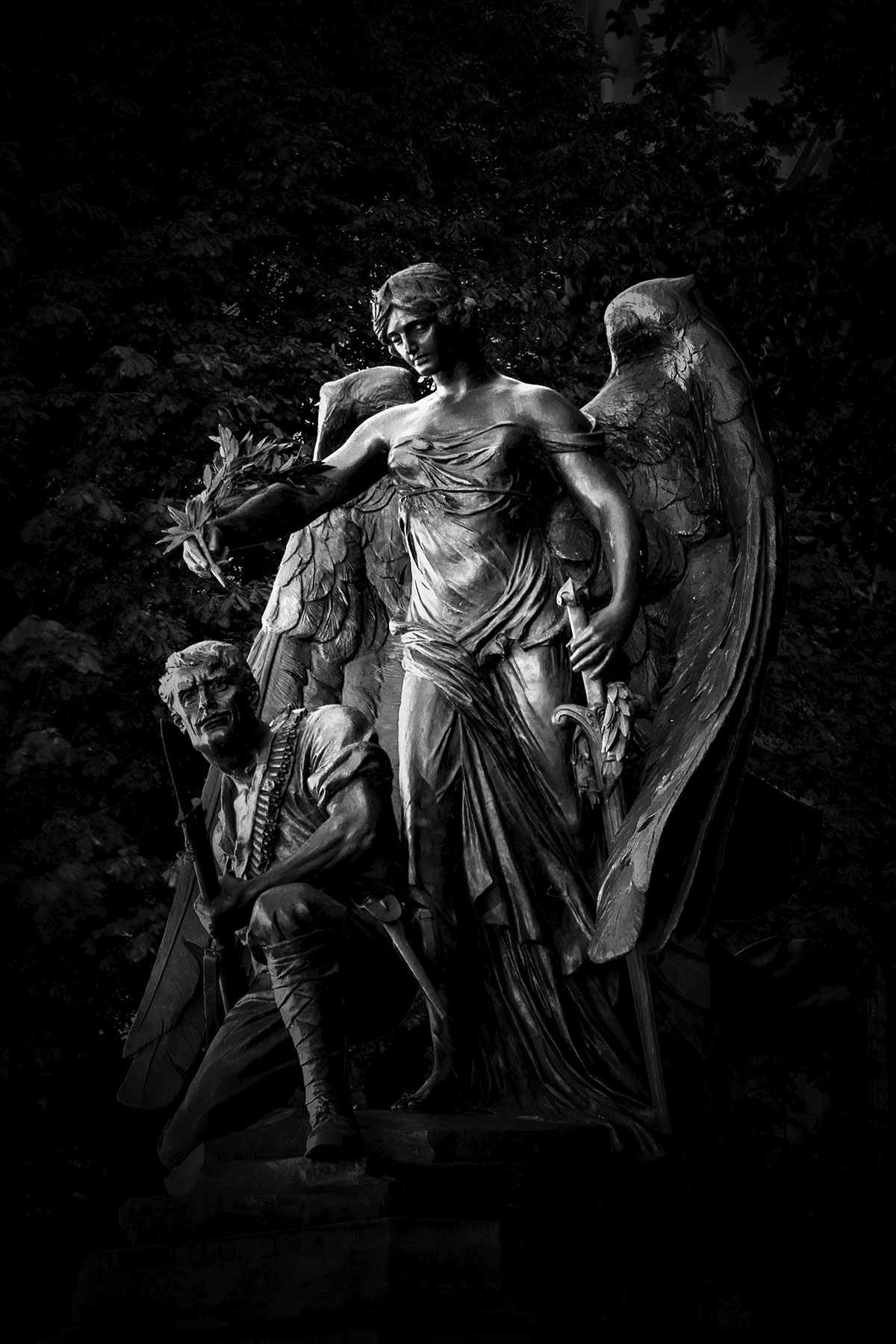 solider-and-angel-18-12-1200.jpg