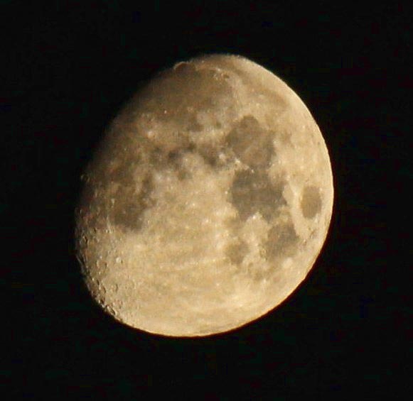 moon.jpg