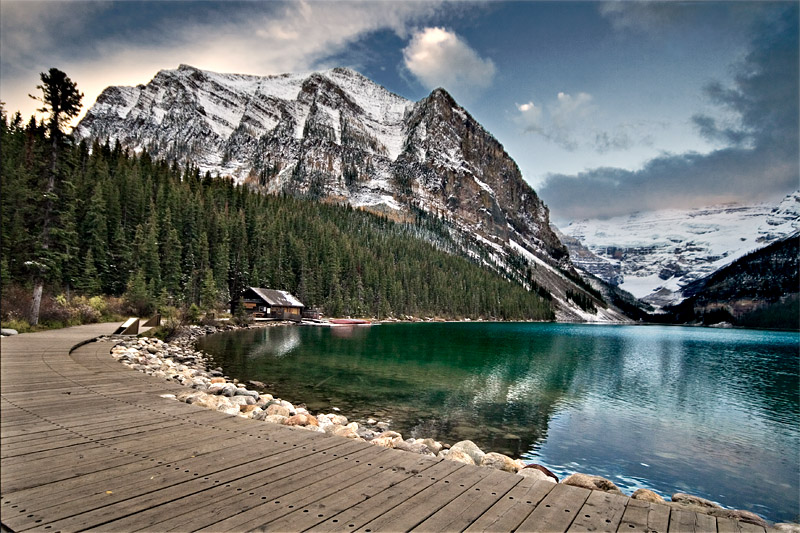 Lake_Louise_V_by_mole2k.jpg
