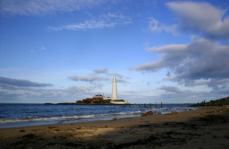 St_Mary__s_lighthouse_V2_by_AngiNelson.jpg
