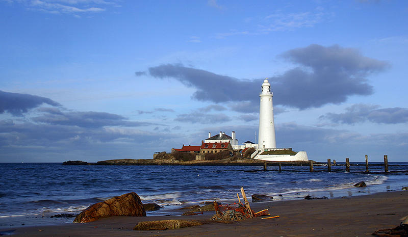 St_Mary__s_lighthouse_V3_by_AngiNelson.jpg