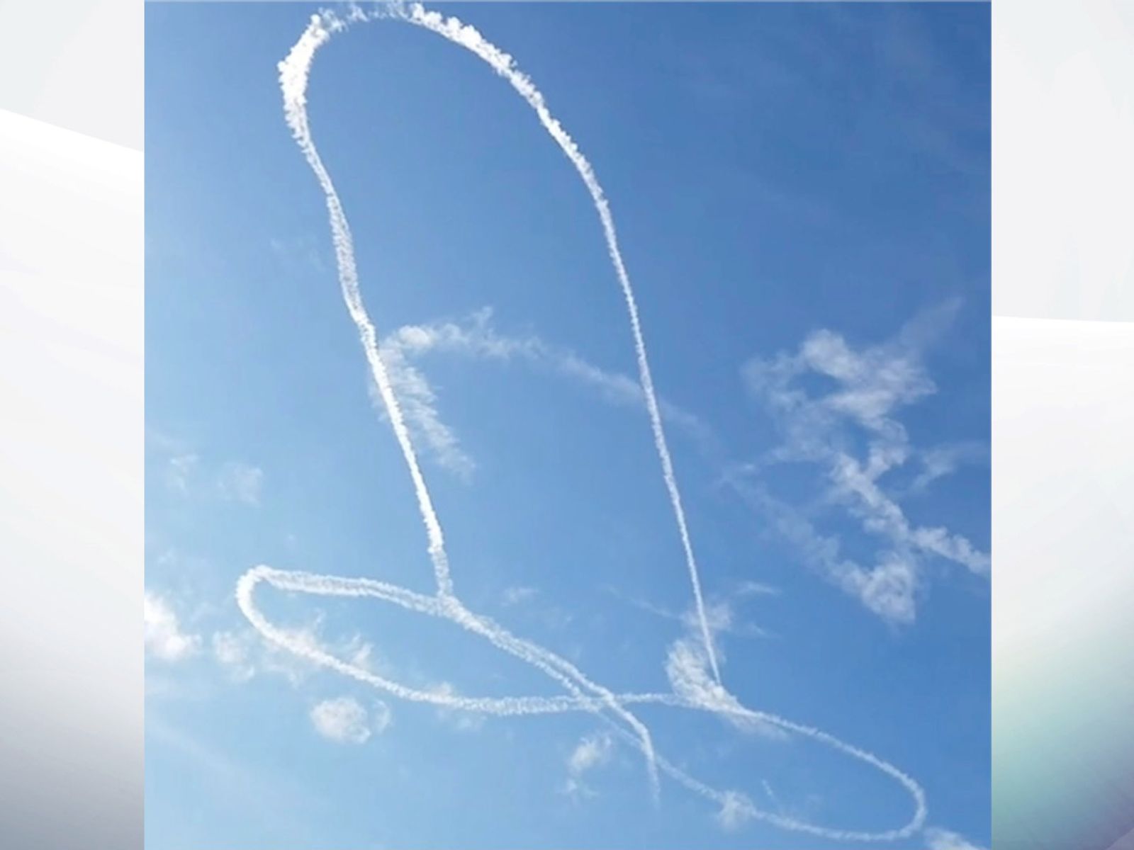 skynews-penis-us-navy-stunt_4158882.jpg